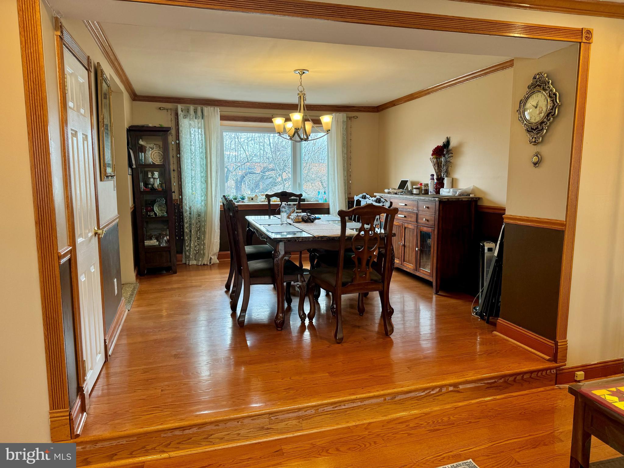 10100 Galahad Road Philadelphia, PA 19116 - Photo 5 of 17 a view of a dining room with furniture and window