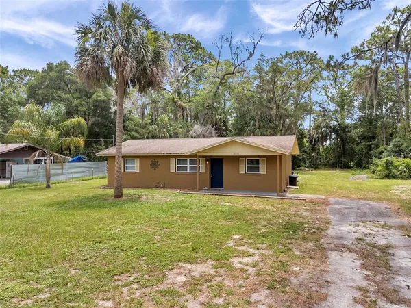 $2,000 | 3371 North Bay Avenue, Crystal River, FL 34428
