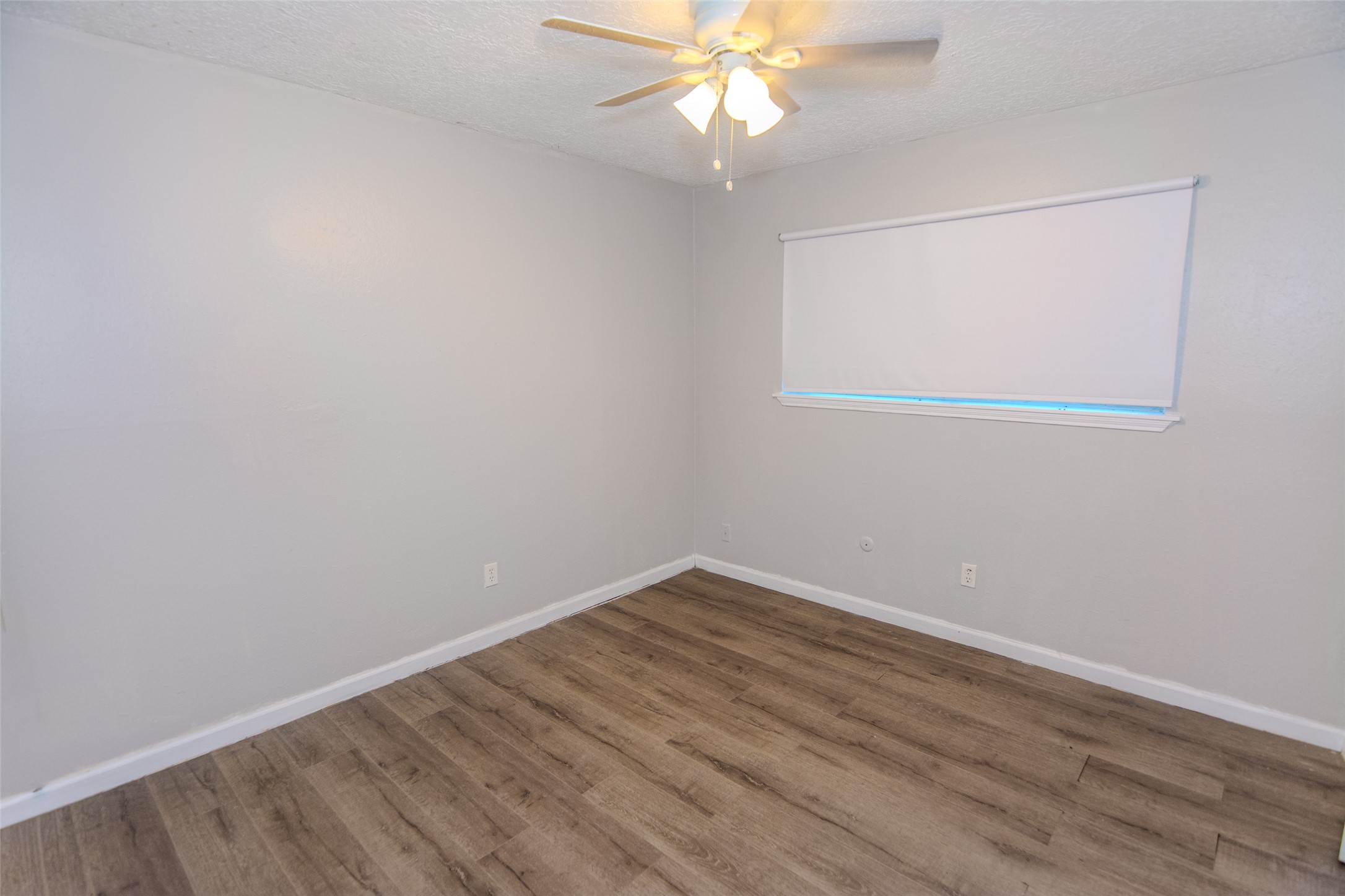 116 White Cedar Street Houston, TX 77015 - Photo 9 of 13 Third Bedroom