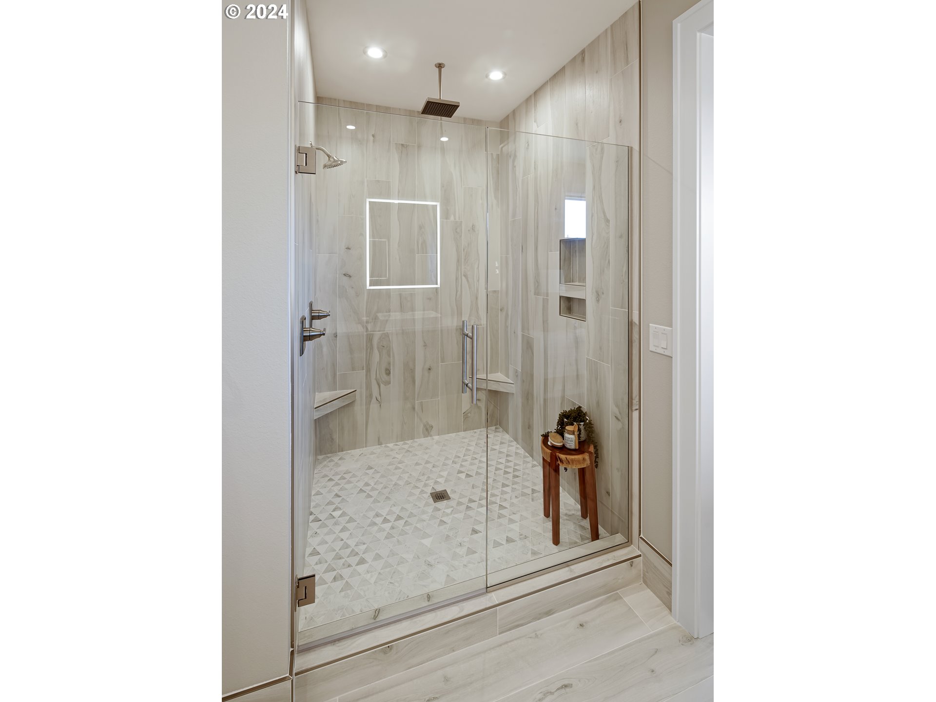 17711 Northeast 25th Avenue, Unit LOT 8 Ridgefield, WA 98642 - Photo 23 of 39 a bathroom with a shower