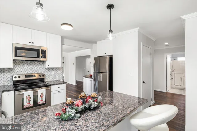 $420,000 | 48 Dunstable Road, Southampton, NJ 08088