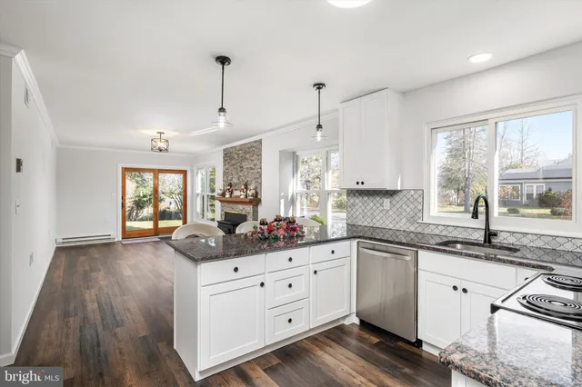 $420,000 | 48 Dunstable Road, Southampton, NJ 08088