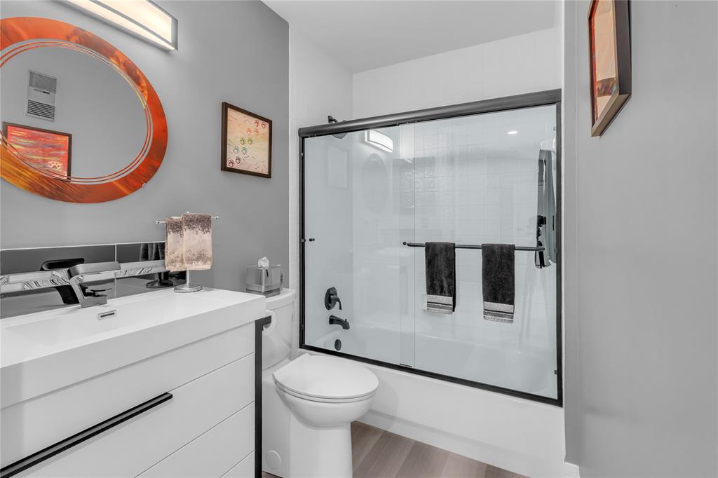 7685 Springwater Place, Unit 201 Boynton Beach, FL 33437 - Photo 30 of 37 Guest bath