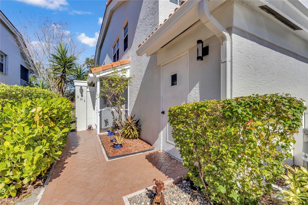 7685 Springwater Place, Unit 201 Boynton Beach, FL 33437 - Photo 7 of 37