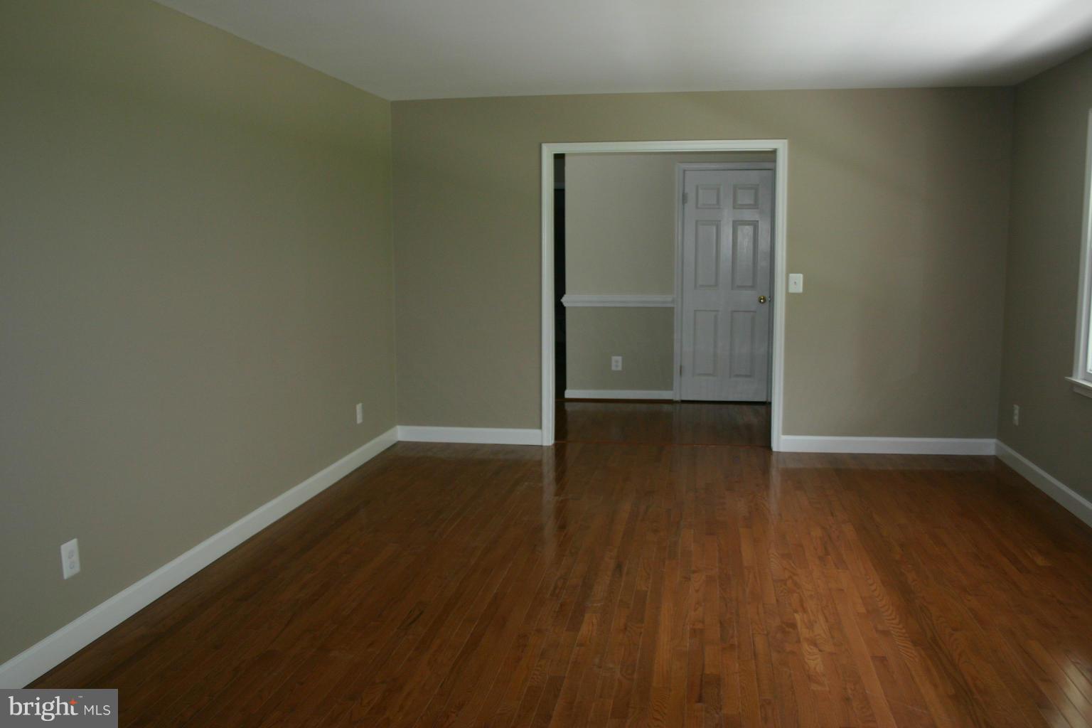 1911 High Point Road Forest Hill, MD 21050 - Photo 14 of 30 Living Room