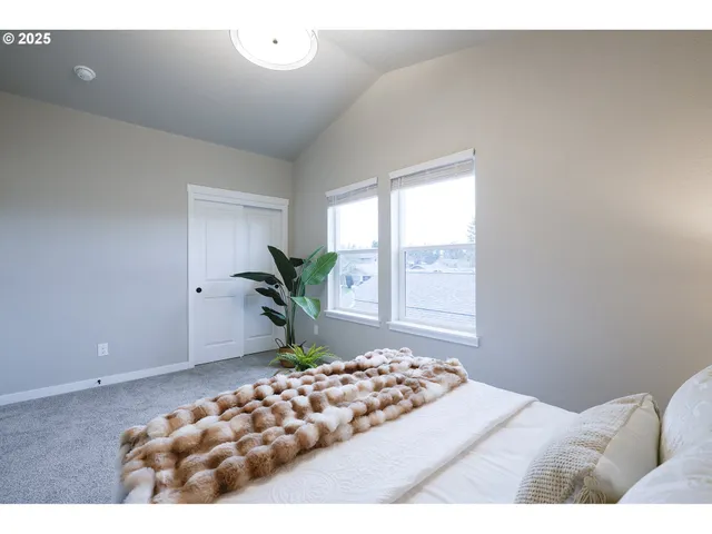 $369,900 | 4541 Southeast 97th Avenue, Portland, OR 97266