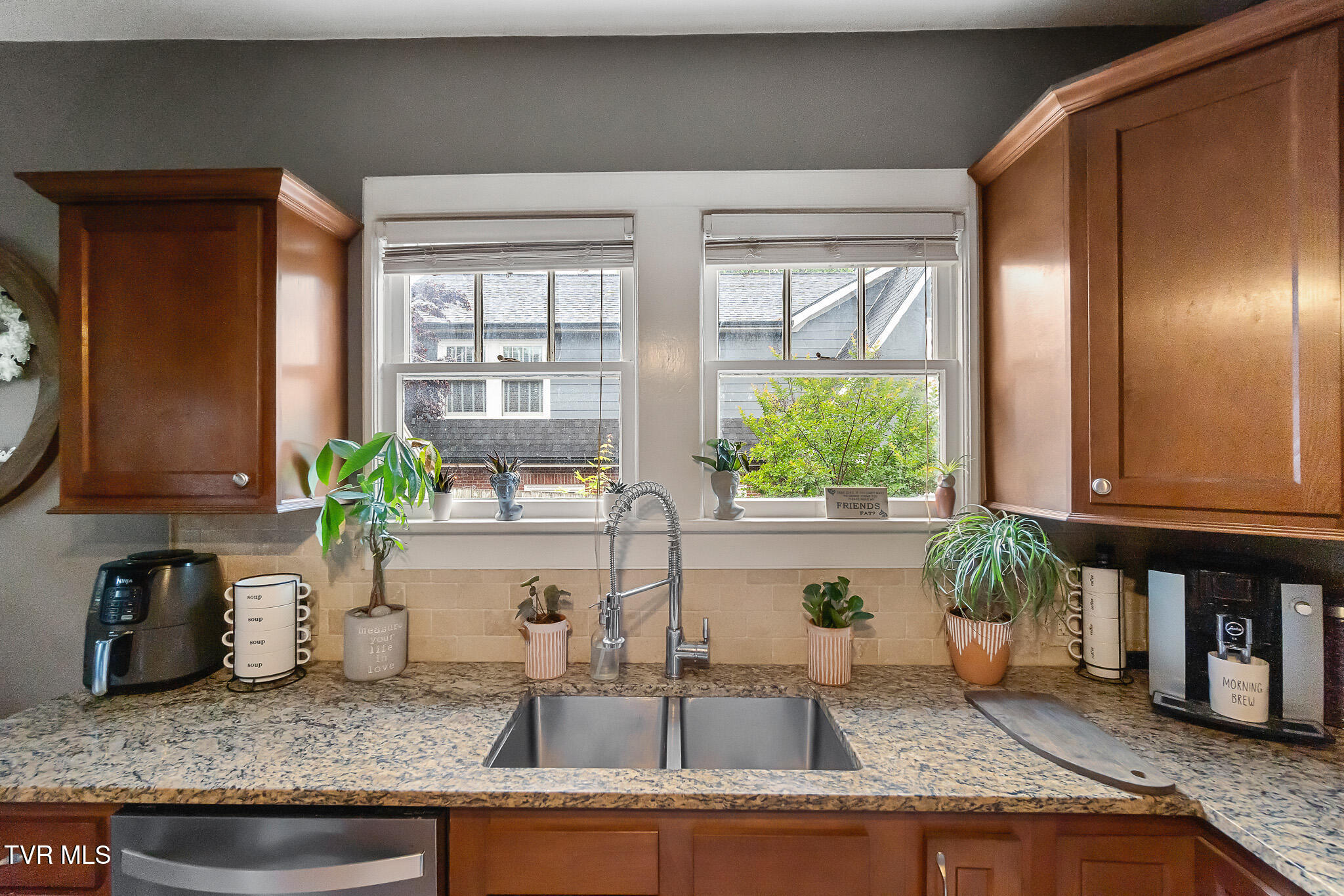 408 North Main Street Greeneville, TN 37745 - Photo 21 of 52 DSC08450