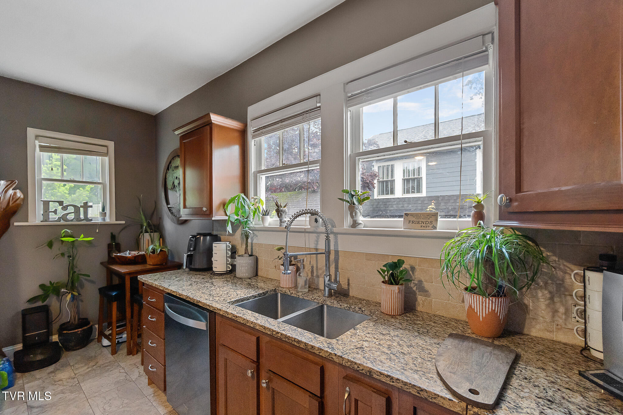 408 North Main Street Greeneville, TN 37745 - Photo 22 of 52 DSC08456