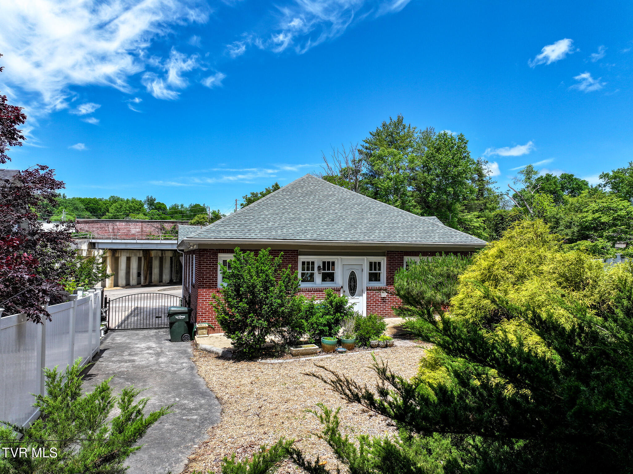 408 North Main Street Greeneville, TN 37745 - Photo 42 of 52 DJI_20250513130307_0515_D