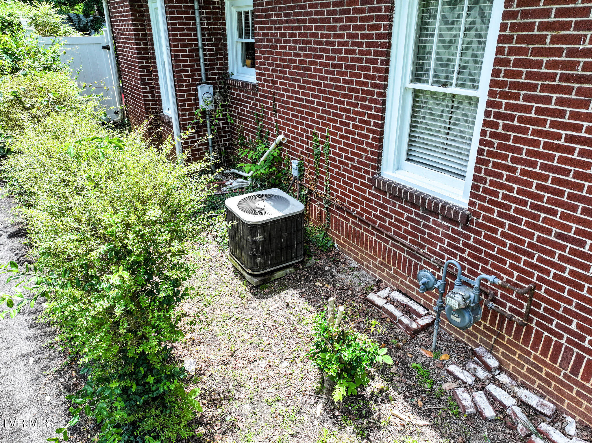 408 North Main Street Greeneville, TN 37745 - Photo 45 of 52 DJI_20250513125939_0507_D