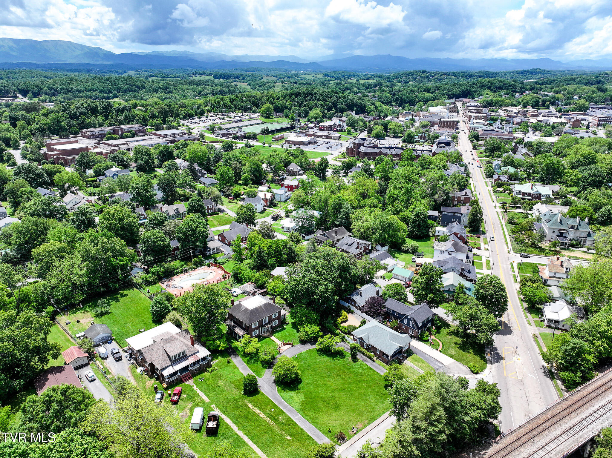408 North Main Street Greeneville, TN 37745 - Photo 50 of 52 DJI_20250513125821_0502_D