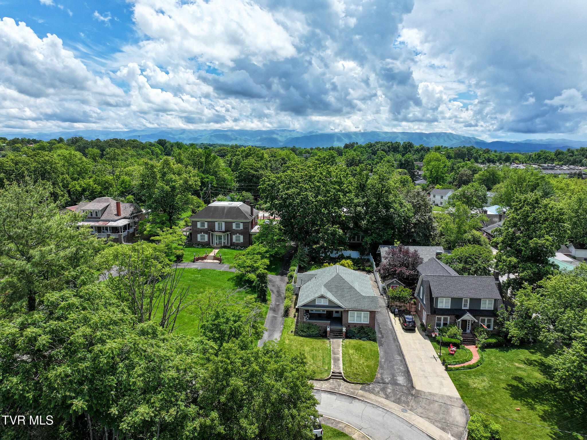 408 North Main Street Greeneville, TN 37745 - Photo 6 of 52 DJI_20250513125912_0506_D