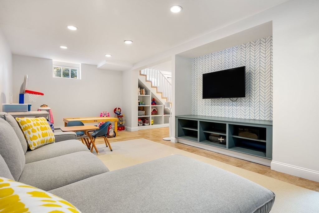 94 Greenacre Road Westwood, MA 02090 - Photo 22 of 27 Gallery Image 22