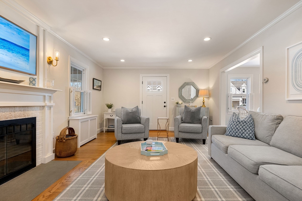 94 Greenacre Road Westwood, MA 02090 - Photo 5 of 27 Gallery Image 5