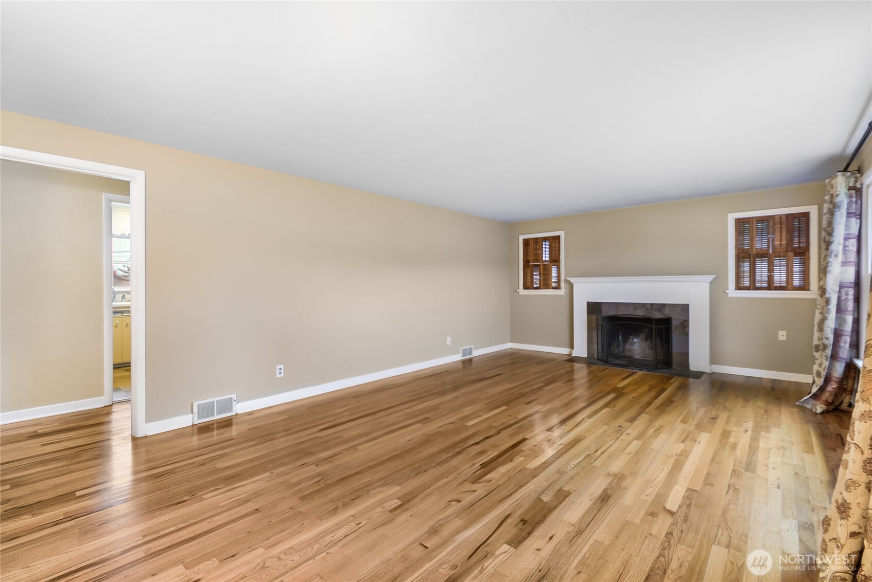 5101 Delaware Avenue Everett, WA 98203 - Photo 3 of 35