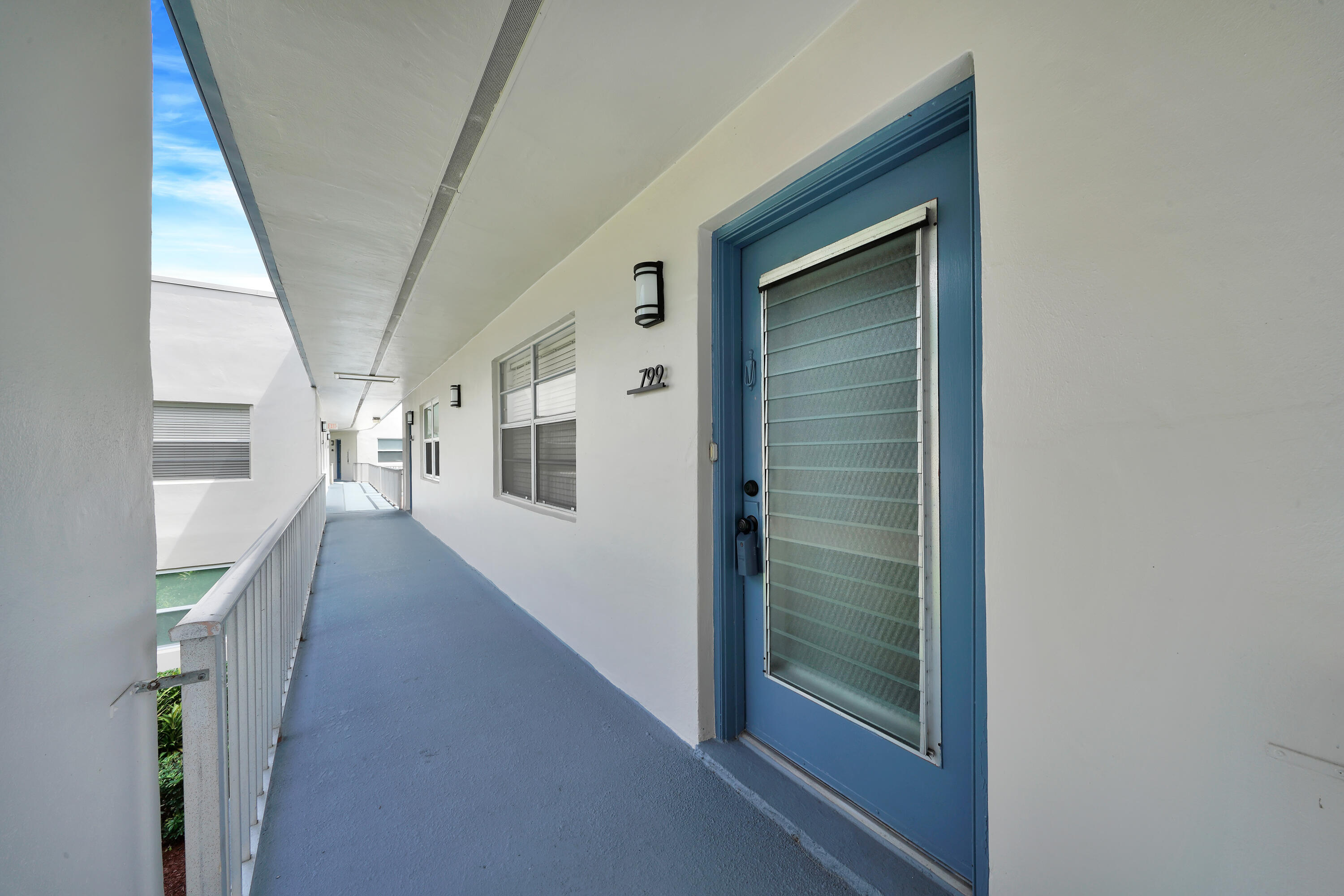 799 Normandy Delray Beach, Unit Q Delray Beach, FL 33484 - Photo 3 of 32 3