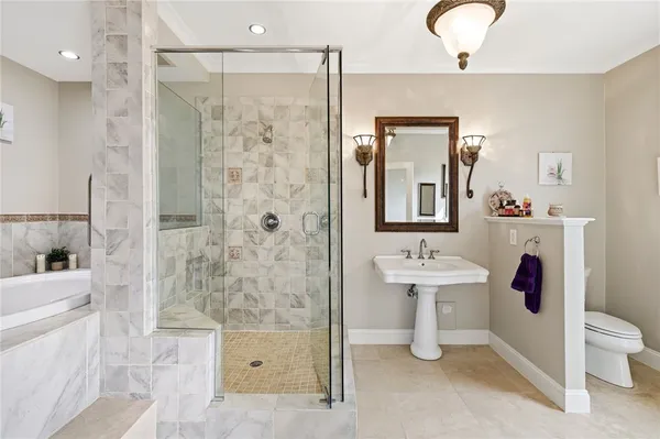 $1,265,000 | 553 Bellevue Avenue, Unit 2, Newport, RI 02840