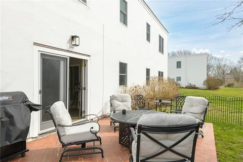 $1,265,000 | 553 Bellevue Avenue, Unit 2, Newport, RI 02840