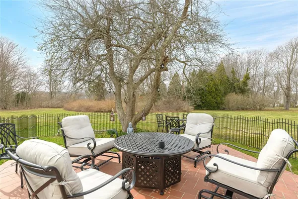 $1,265,000 | 553 Bellevue Avenue, Unit 2, Newport, RI 02840