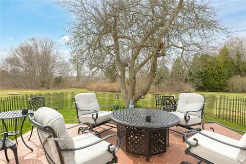 $1,265,000 | 553 Bellevue Avenue, Unit 2, Newport, RI 02840