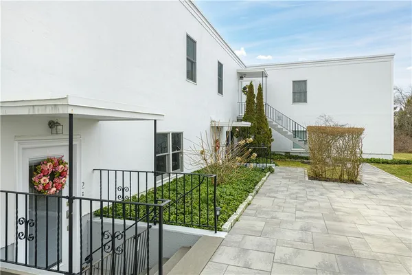 $1,265,000 | 553 Bellevue Avenue, Unit 2, Newport, RI 02840