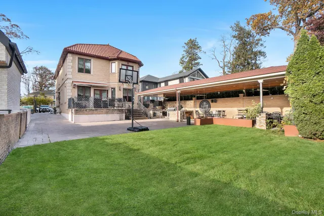 a view of a house with swimming pool