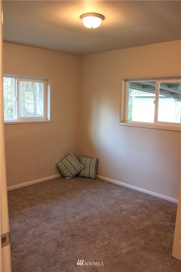 6605 Sidney Road Southwest Port Orchard, WA 98367 - Photo 14 of 25 Gallery Image 14