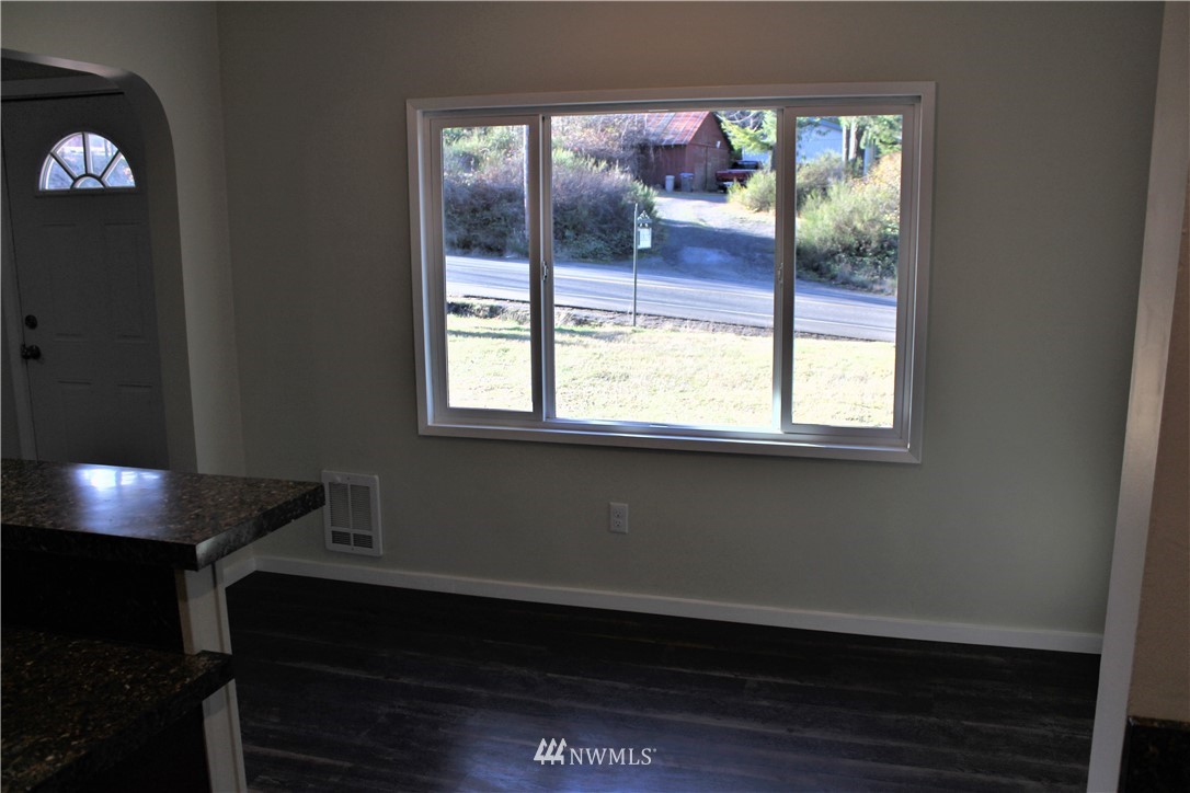6605 Sidney Road Southwest Port Orchard, WA 98367 - Photo 8 of 25 Gallery Image 8
