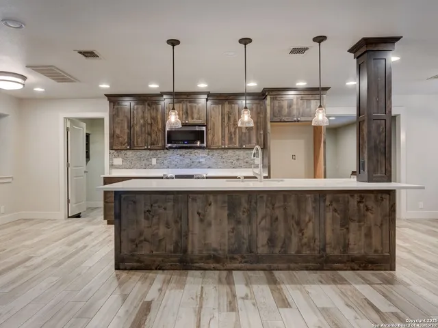 $799,000 | 7743 Mountain Trail, Boerne, TX 78015