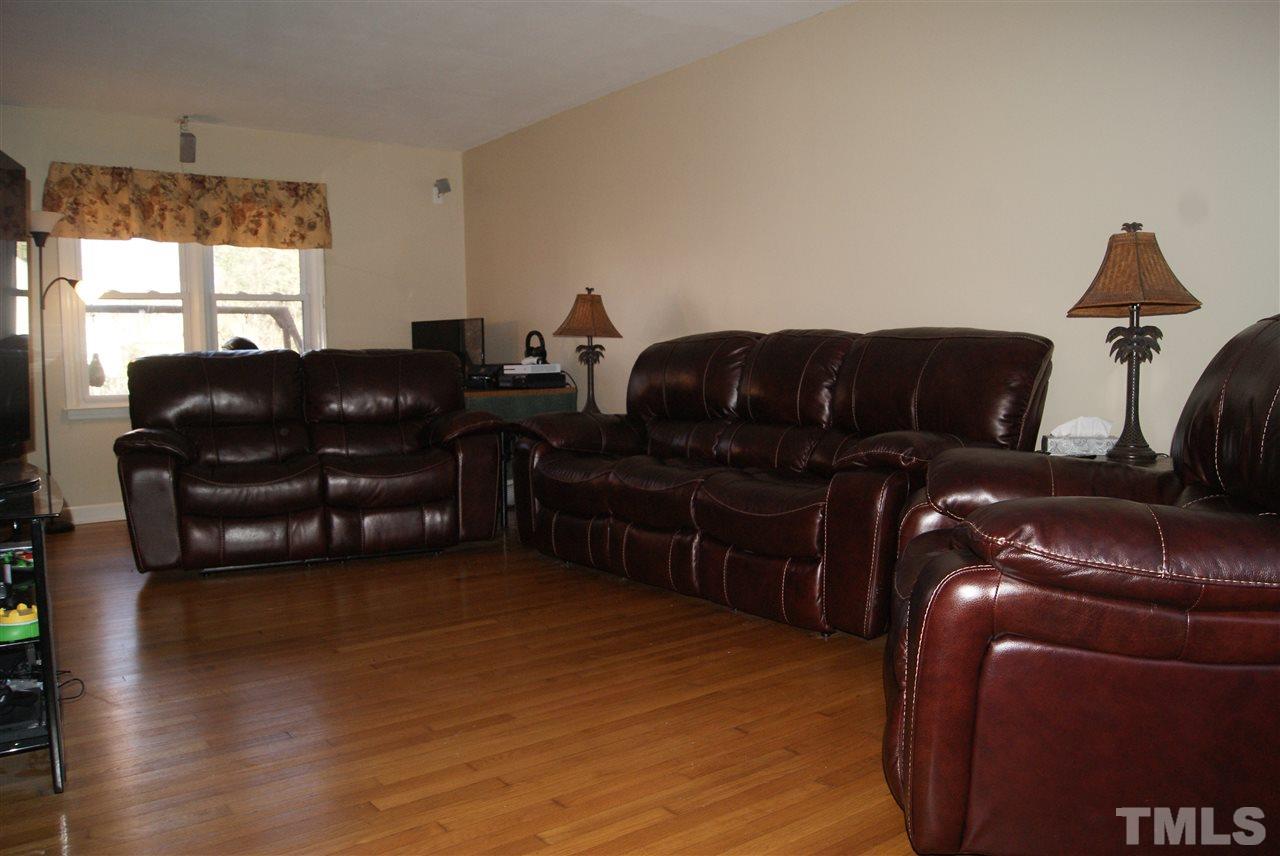 3209 Marie Drive Raleigh, NC 27604 - Photo 15 of 25 a living room with furniture