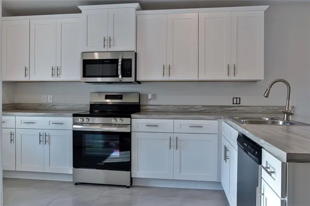 $239,400 | 1926 North Roberts Trail, Bell, FL 32619