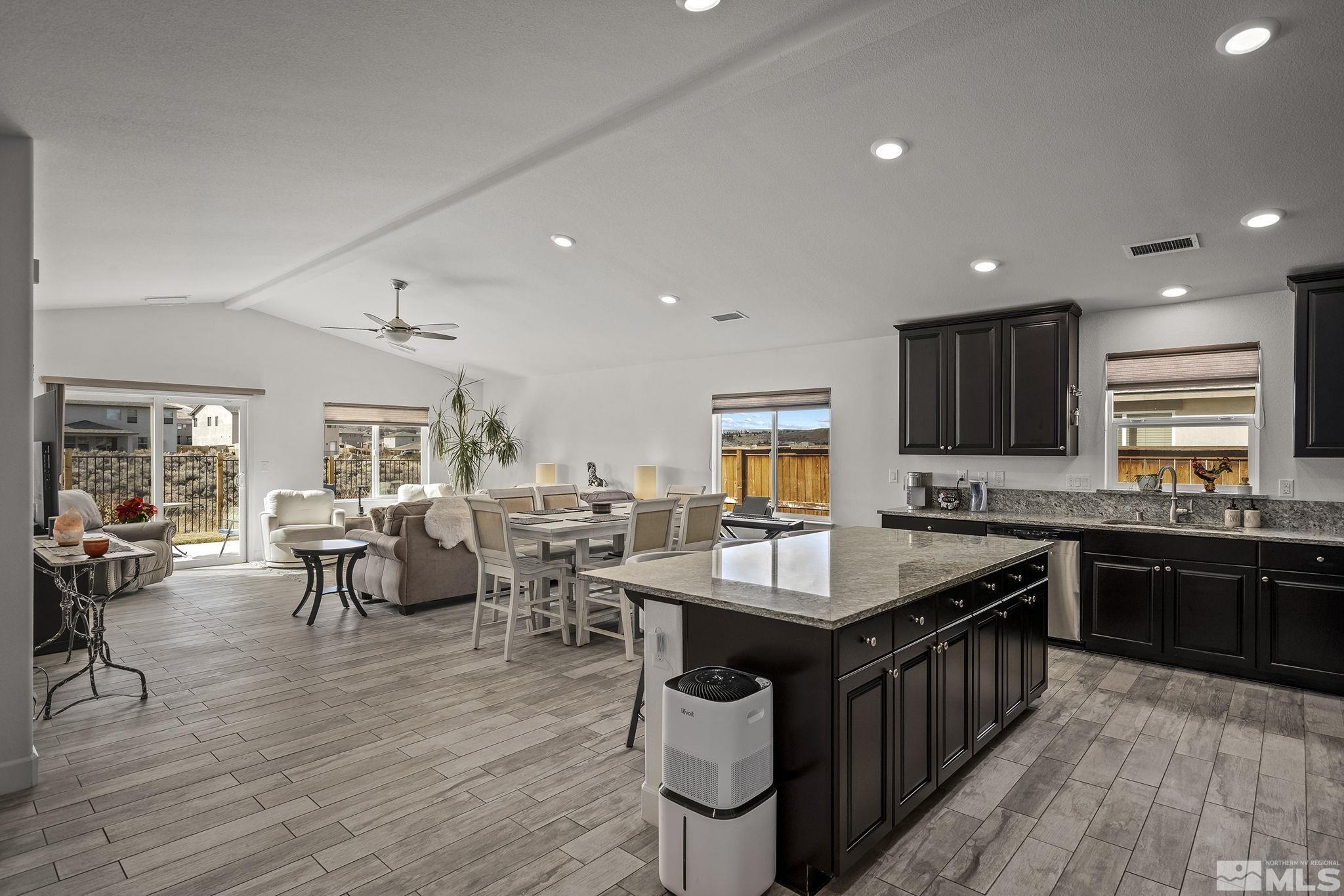 7351 Rutherford Drive Reno, NV 89506 - Photo 4 of 29 Photo 4