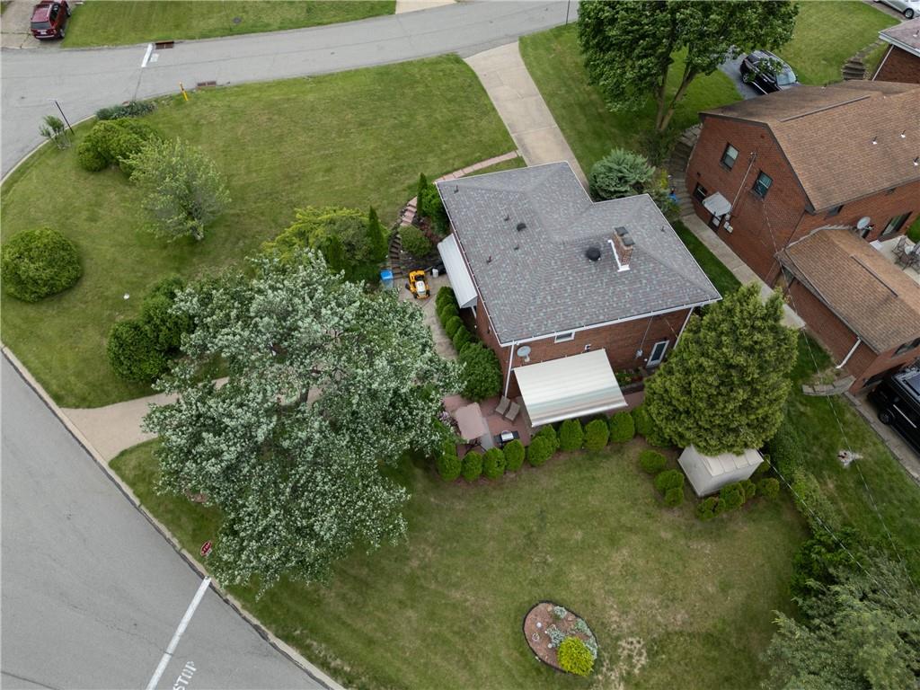 4808 Rolling Hills Road Pittsburgh, PA 15236 - Photo 5 of 33 Gallery Image 5