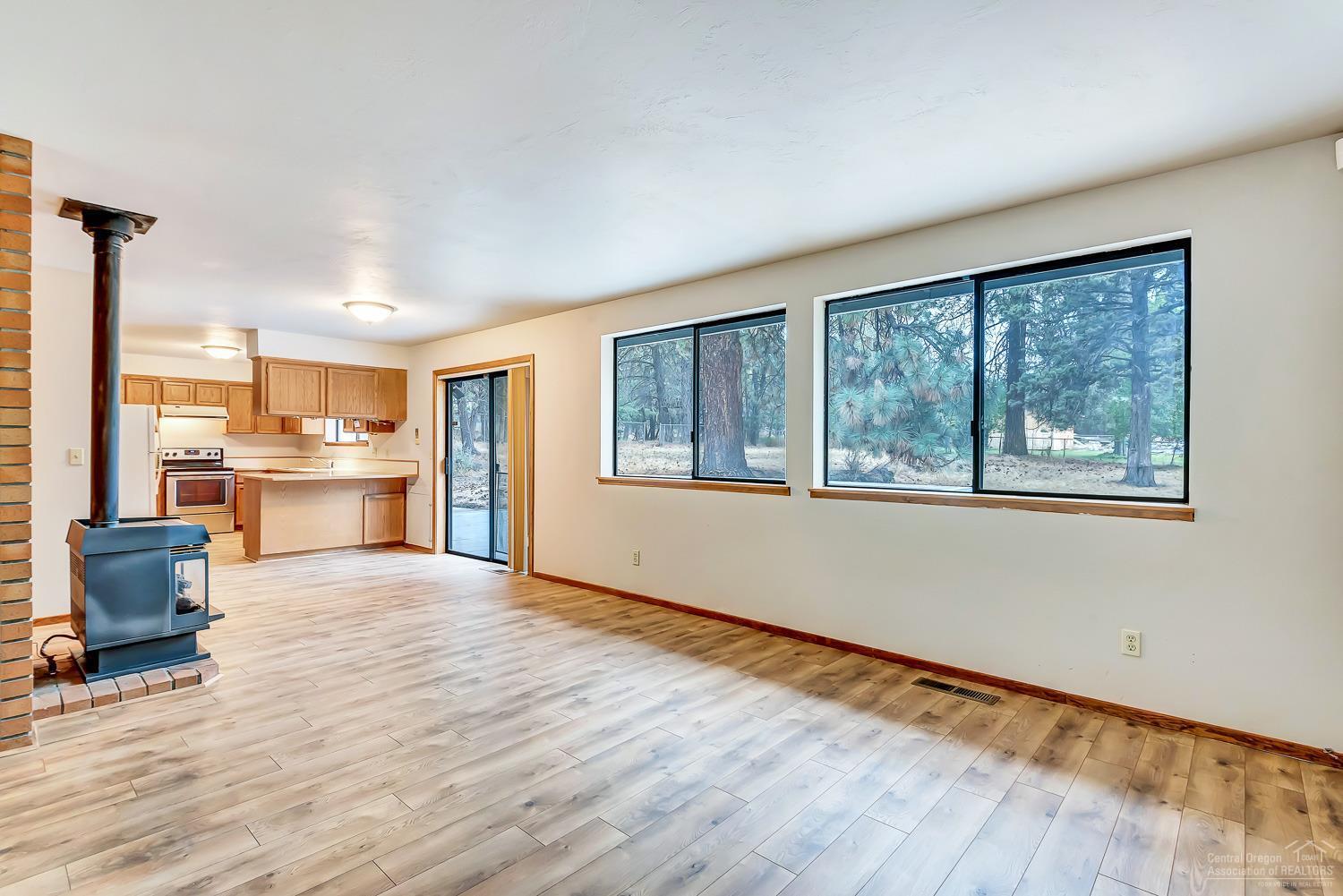 20312 Rae Road Bend, OR 97702 - Photo 6 of 20 Additional Photo