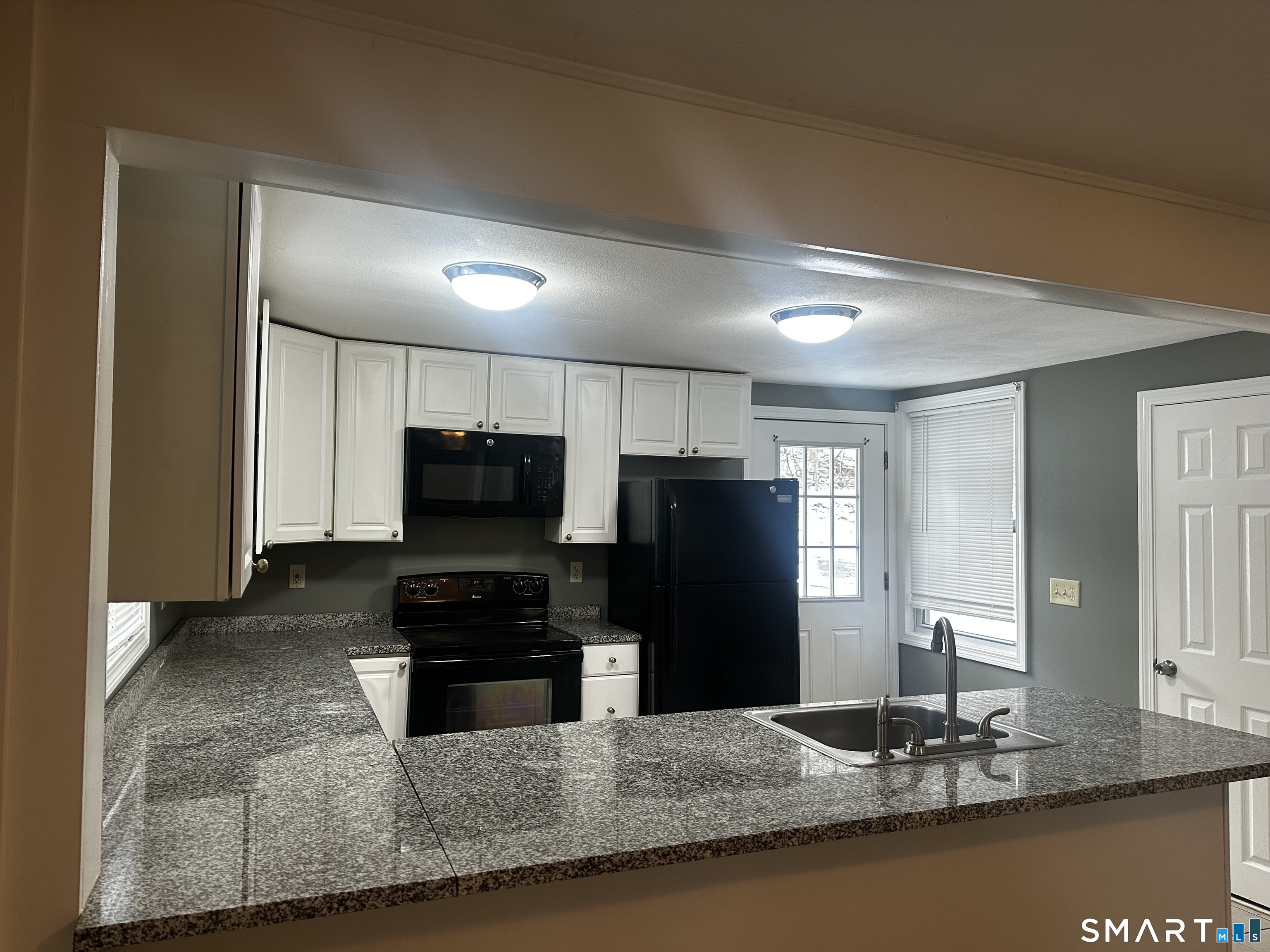 4 Eastview Drive, Unit B New Milford, CT 06776 - Photo 3 of 15