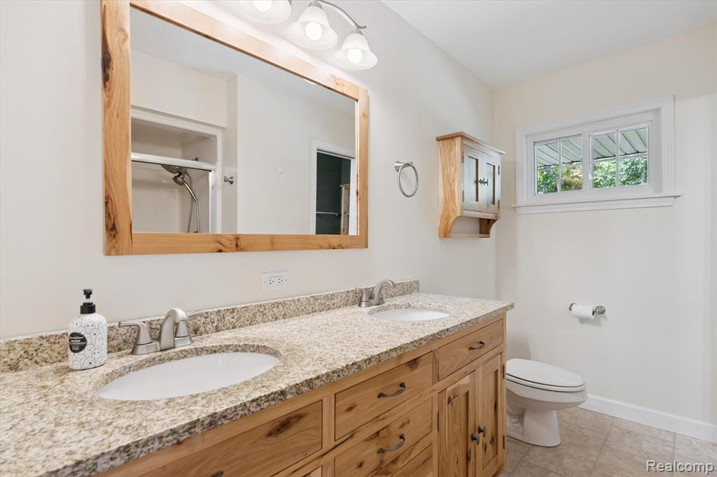 2860 East Coon Lake Road Howell, MI 48843 - Photo 12 of 43