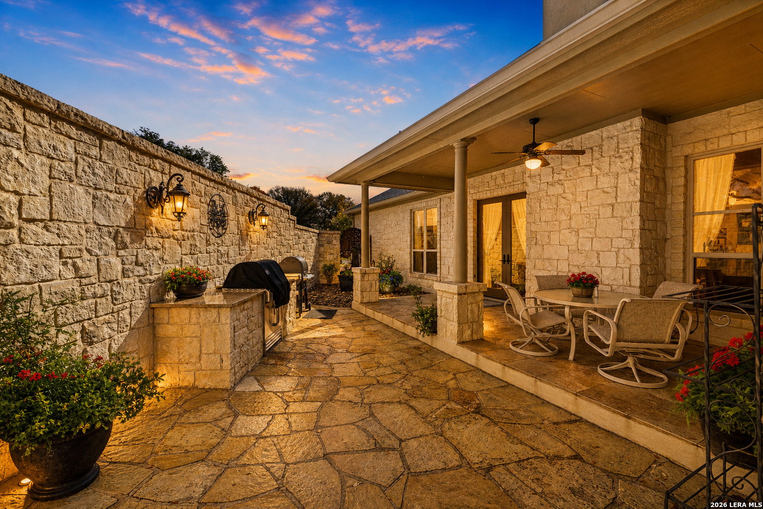 150 St Andrews Loop Kerrville, TX 78028 - Photo 4 of 31