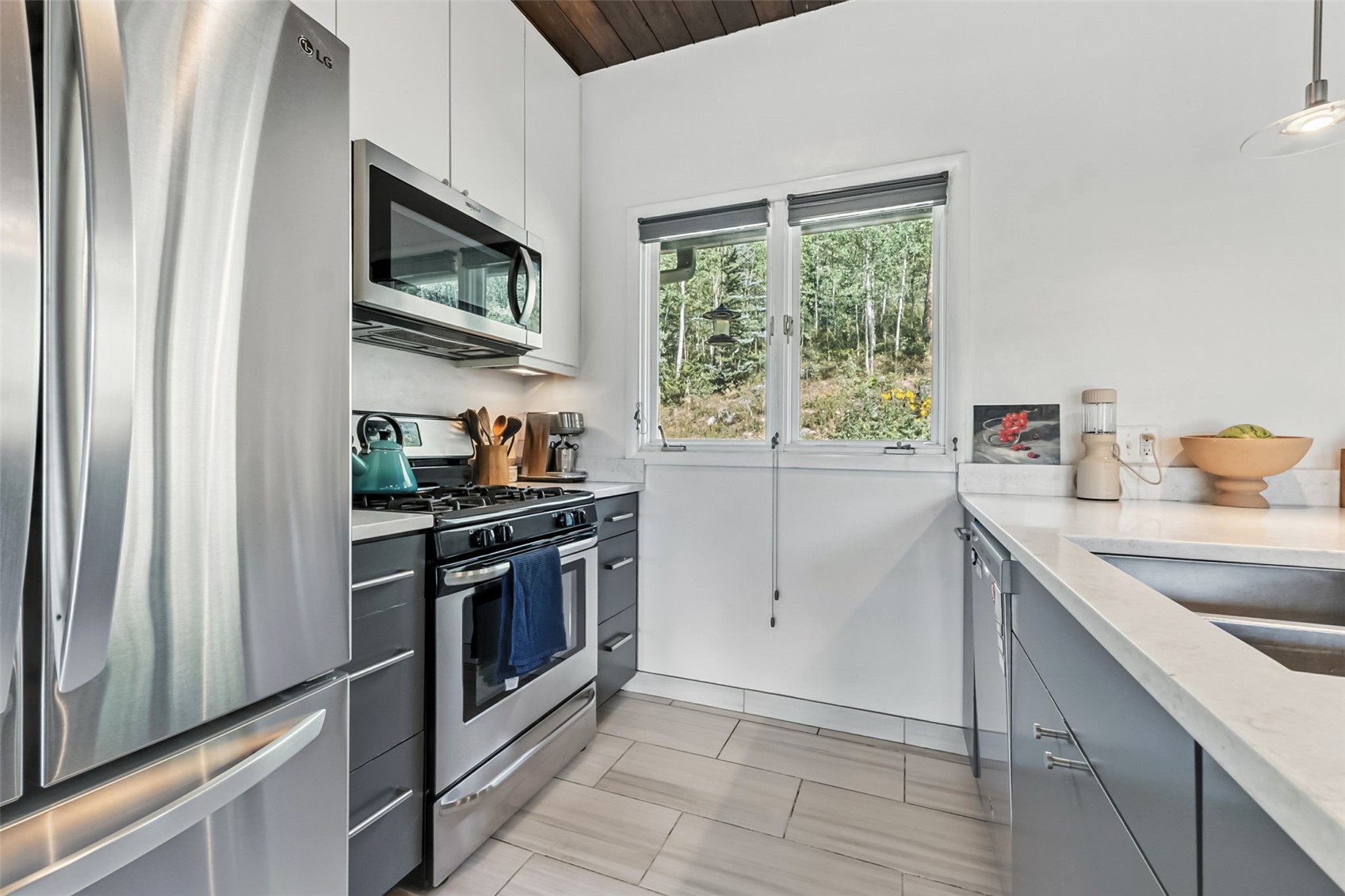 218 Deer Path Road Dillon, CO 80435 - Photo 13 of 49 Gallery Image 13