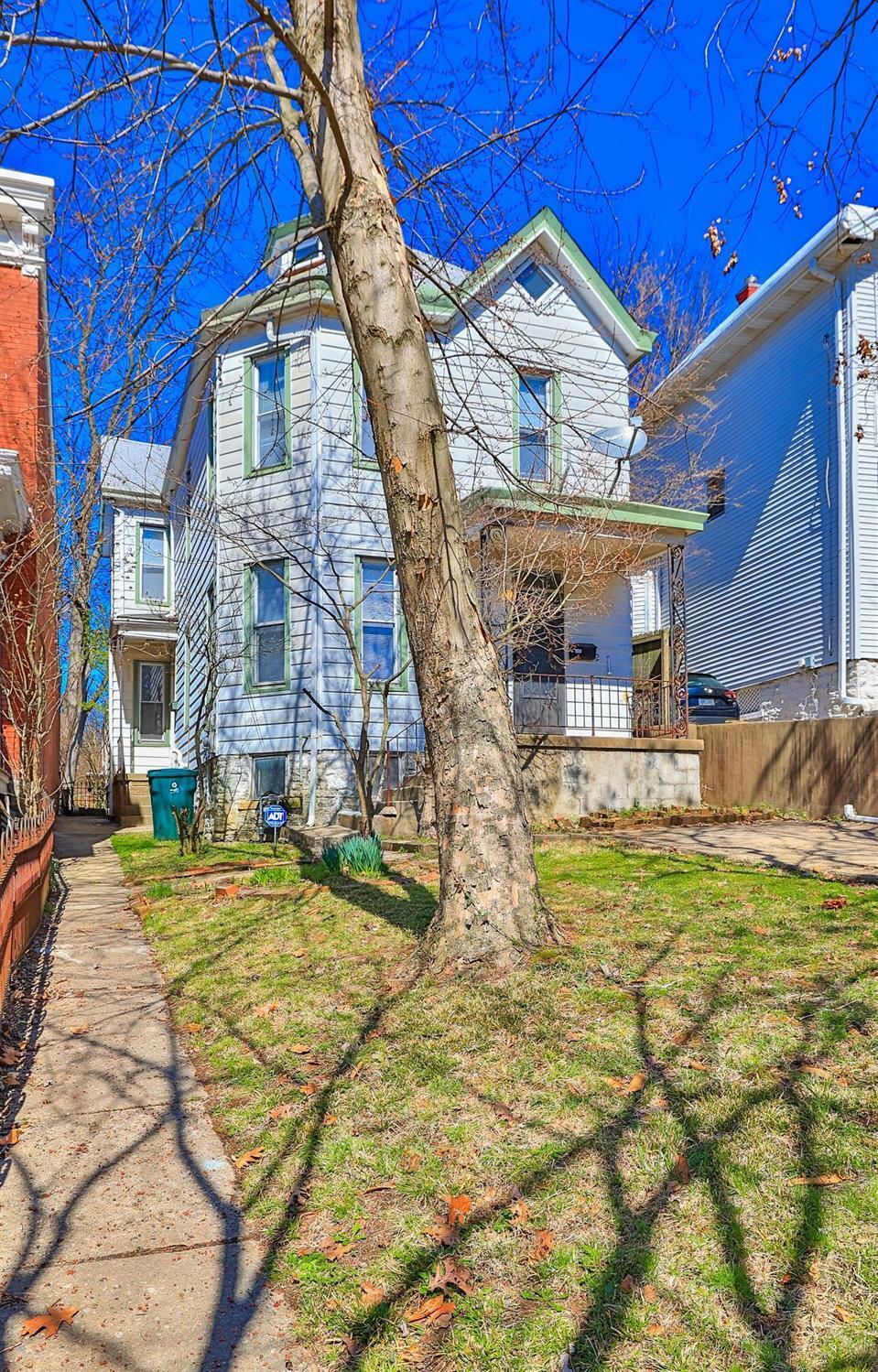 620 Riddle Road Cincinnati, OH 45220 - Photo 2 of 21 Gallery Image 2