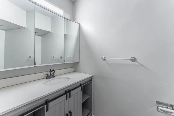 $200,000 | 450 North Main Street, Unit S407A, Wauconda, IL 60084