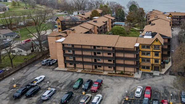 $200,000 | 450 North Main Street, Unit S407A, Wauconda, IL 60084