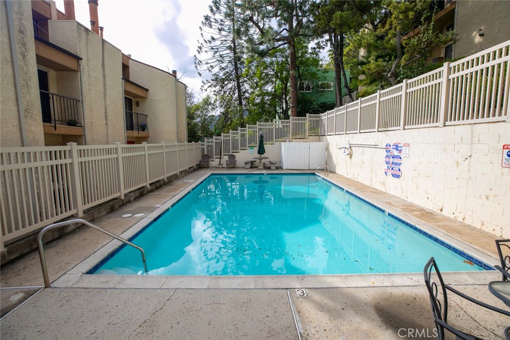 1881 Alpha Road, Unit 17 Glendale, CA 91208 - Photo 32 of 41