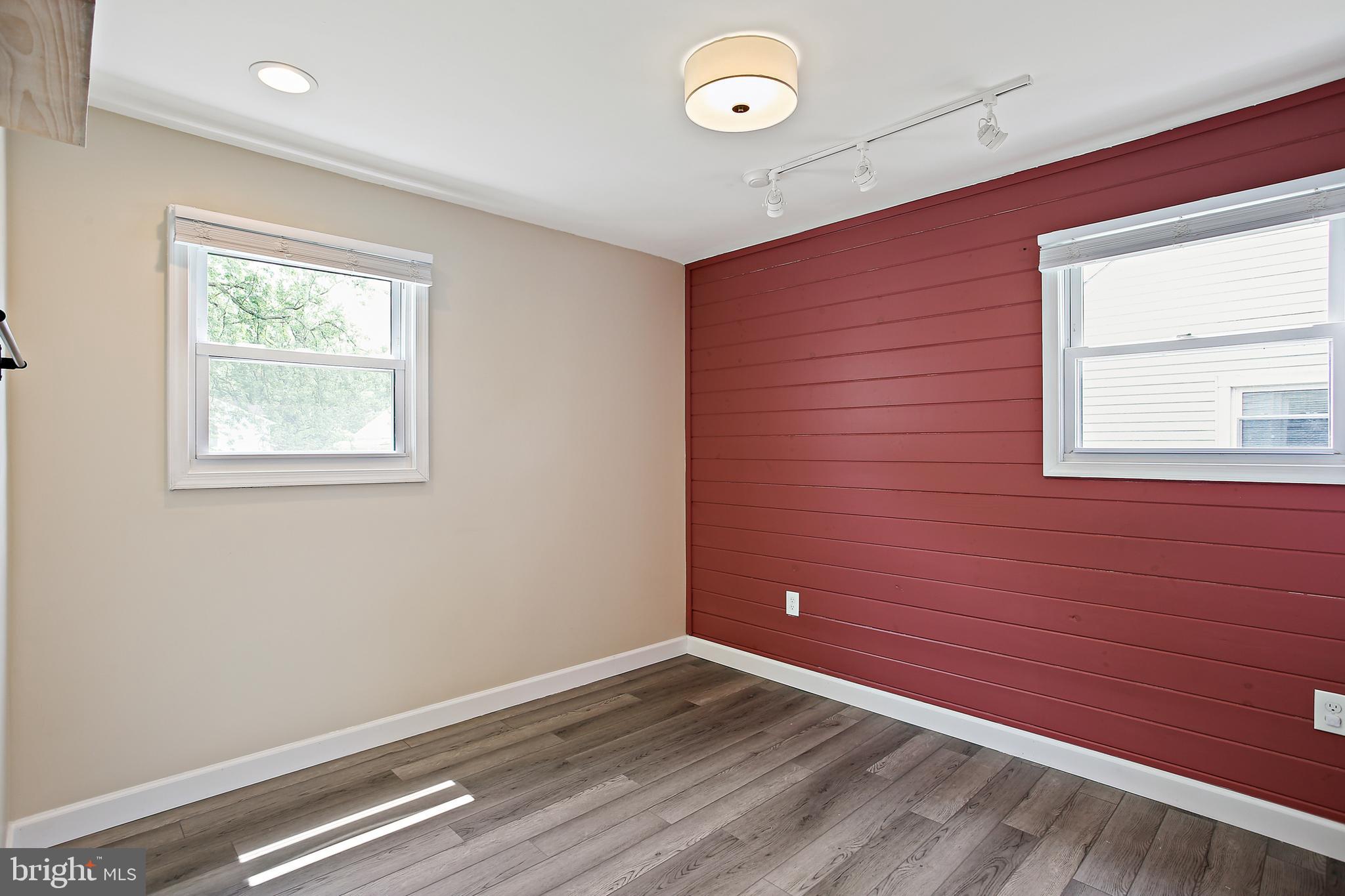 301 Townsend Road Essex, MD 21221 - Photo 27 of 33 an empty room with a window