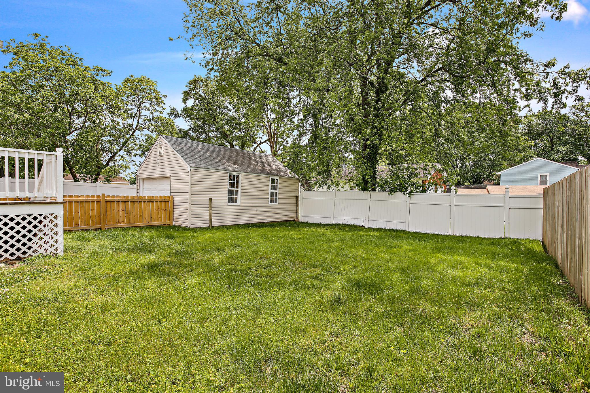 301 Townsend Road Essex, MD 21221 - Photo 33 of 33 a view of backyard with green space