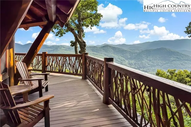 a view of building with a outdoor space