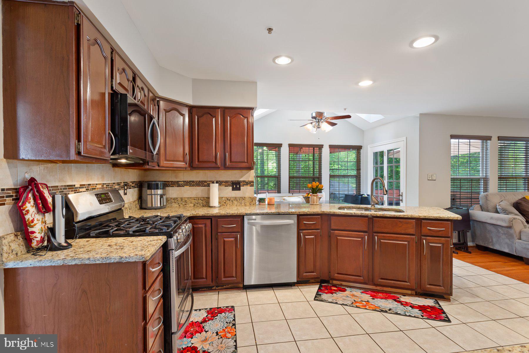 14708 Bisque Street Accokeek, MD 20607 - Photo 12 of 39 Kitchen
