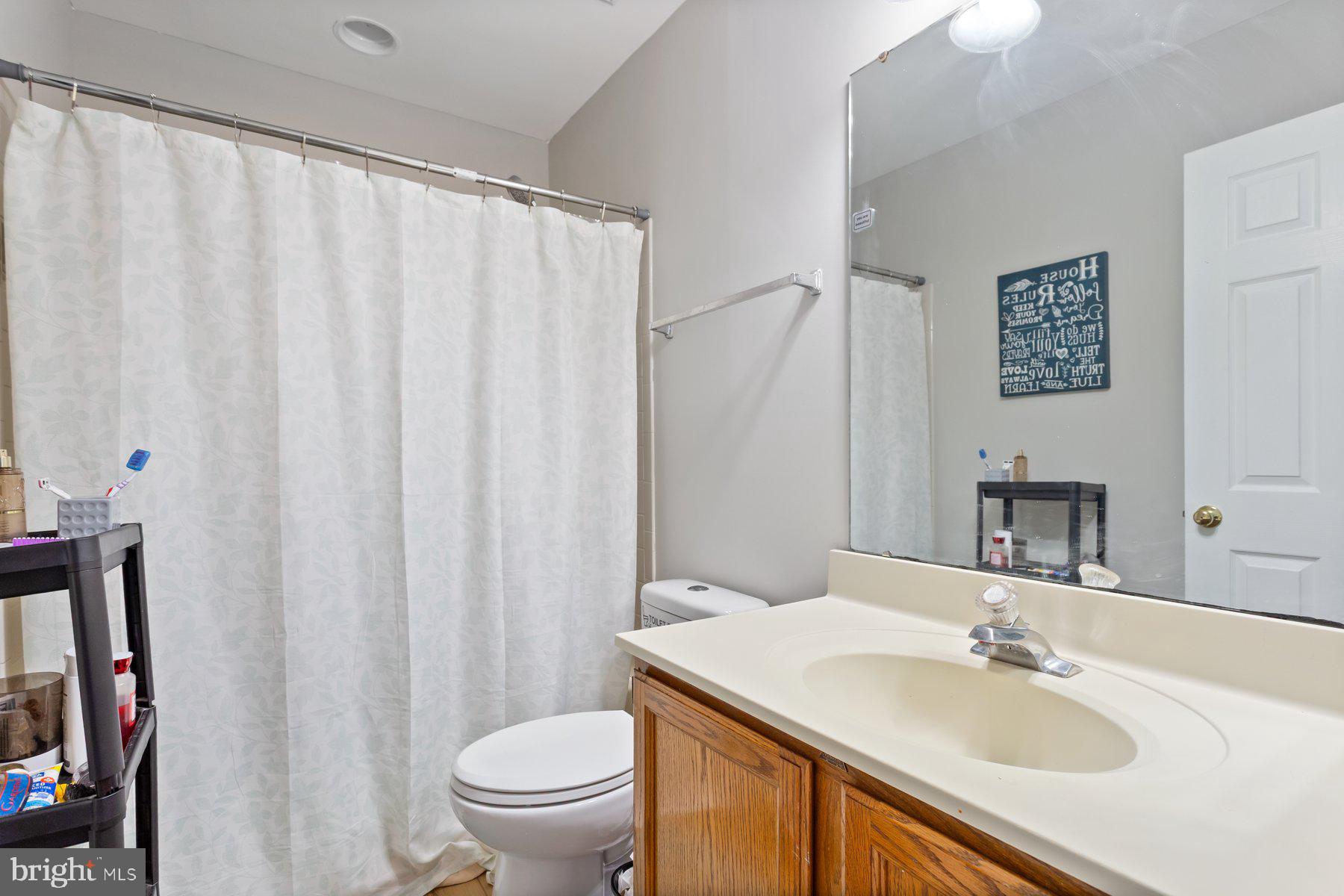 14708 Bisque Street Accokeek, MD 20607 - Photo 21 of 39 Hall Bath