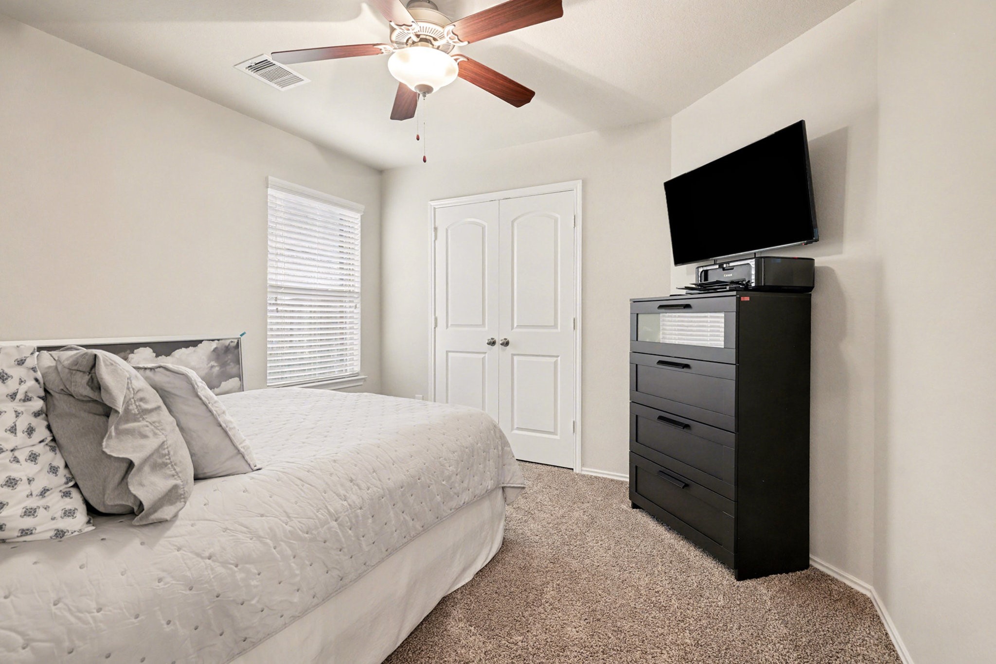 14106 Locke Point Court Conroe, TX 77384 - Photo 16 of 34