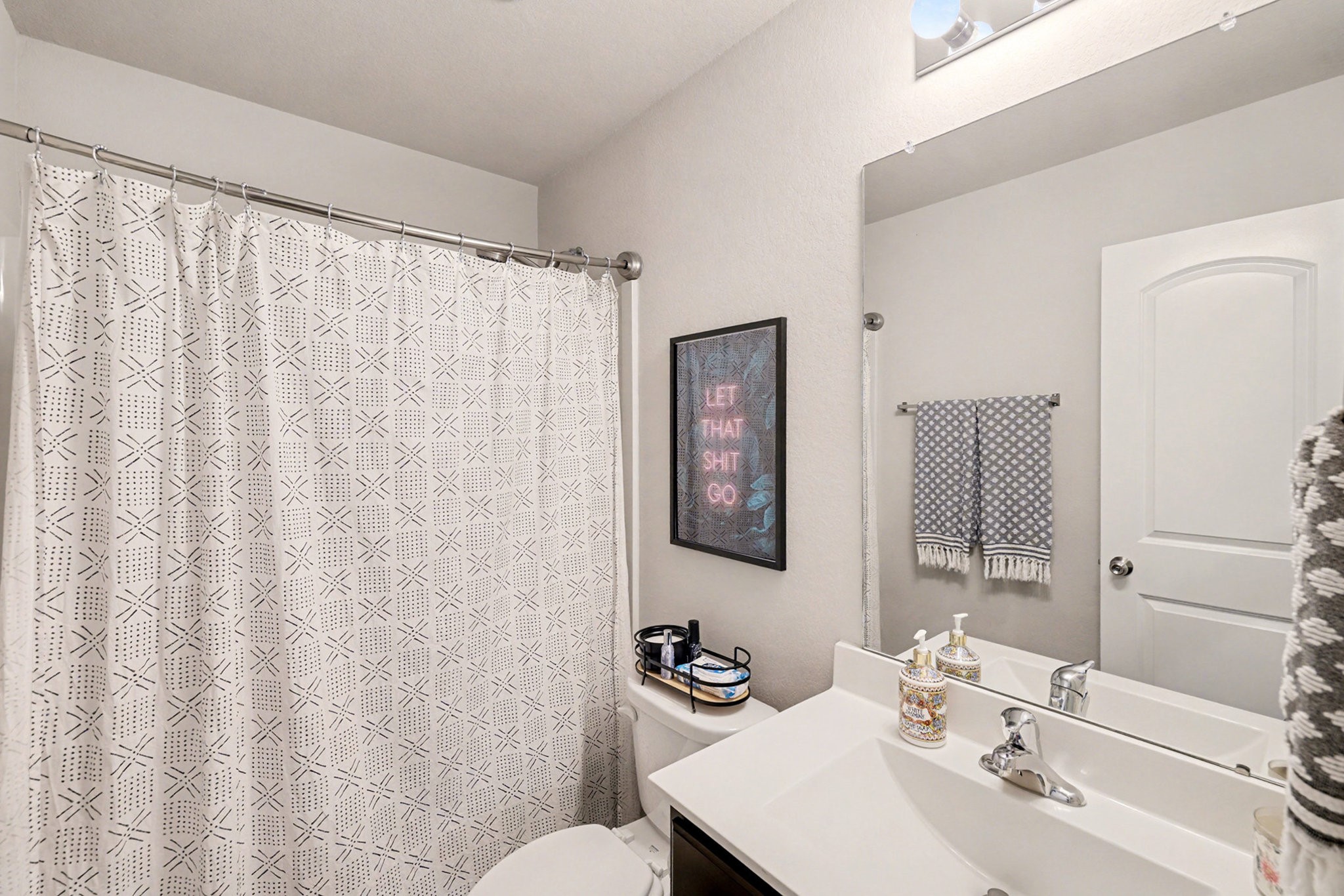 14106 Locke Point Court Conroe, TX 77384 - Photo 18 of 34