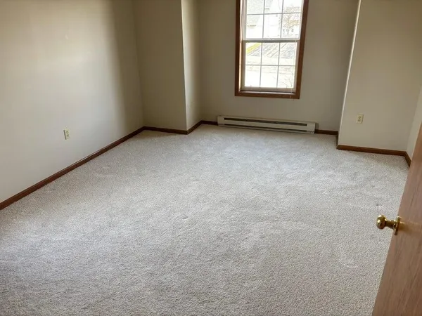 $184,900 | 364 Minz Park Circle, Unit 3, West Bend, WI 53095